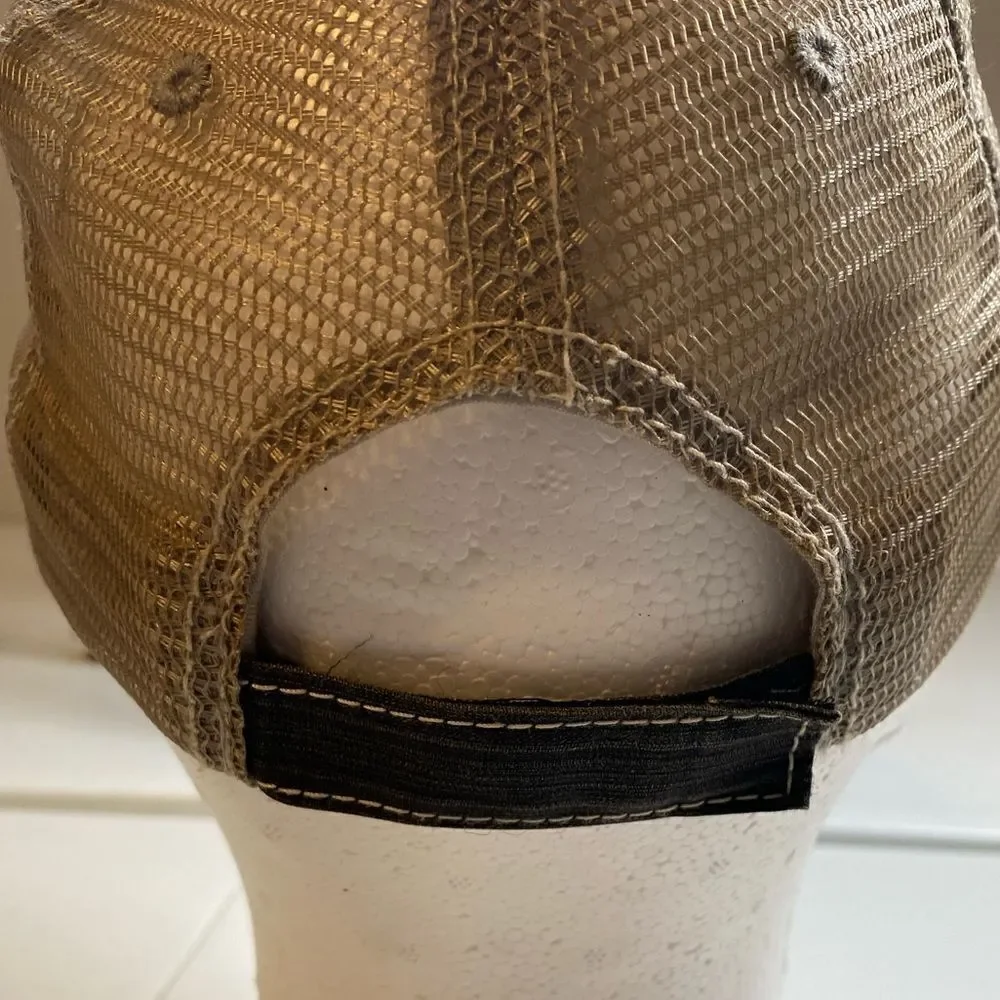 EUC Women’s Black Mesh Adjustable Baseball Cap Feed Me Queso & Take Me Fishing